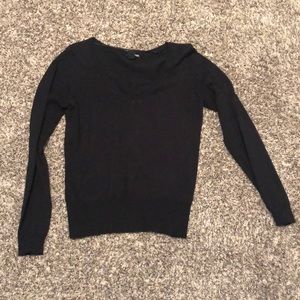 Black vneck sweater